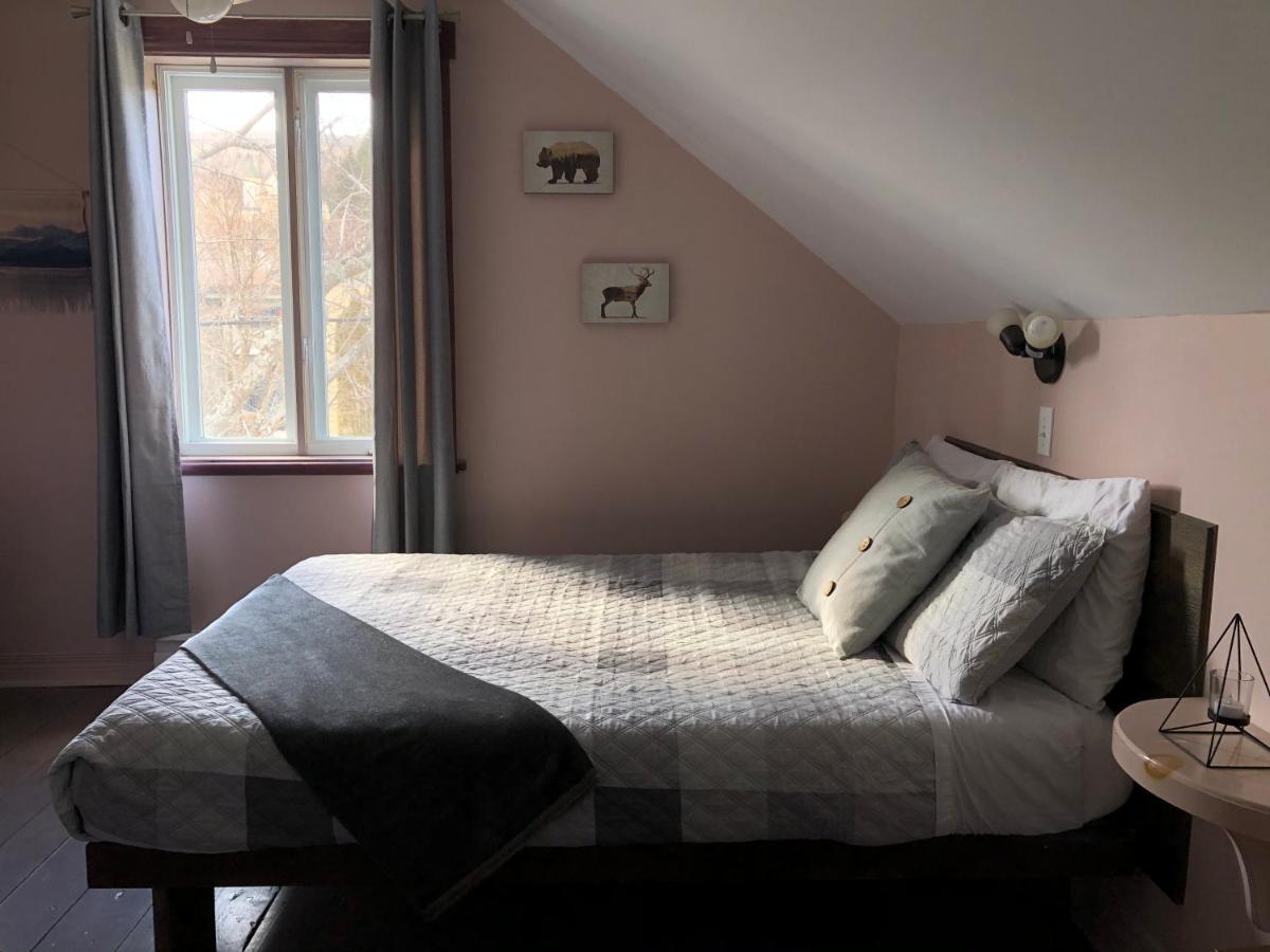 Les Pinsons Des Rives Bed & Breakfast ลามัลแบ ภายนอก รูปภาพ
