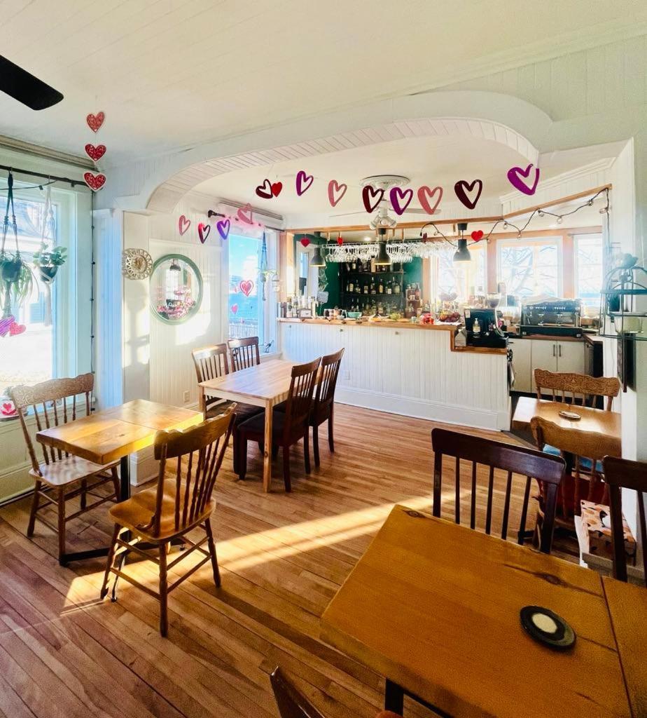Les Pinsons Des Rives Bed & Breakfast ลามัลแบ ภายนอก รูปภาพ